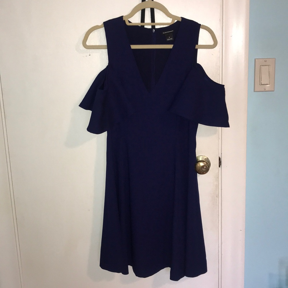 Dress - Picture 3 of 3